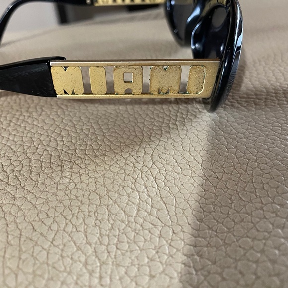 RARE VERSACE VINTAGE MIAMI SUNGLASSES - Picture 1 of 6